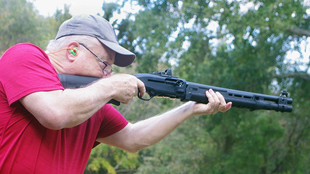 The author shooting the Langdon Tactical Beretta 1301 Tactical.