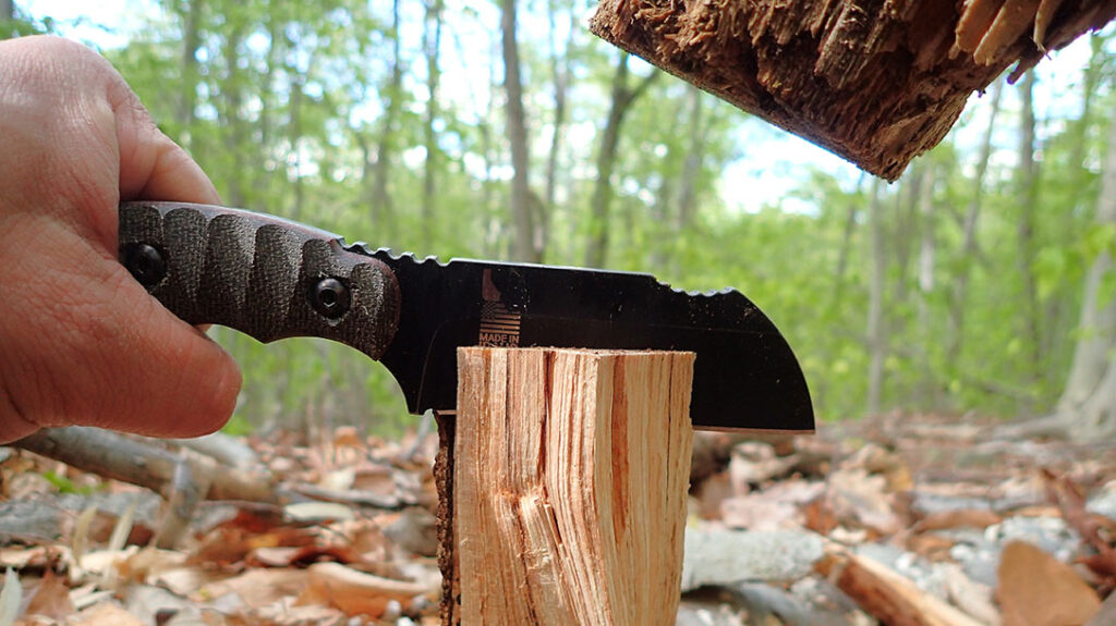 The TOPS Sheep Creek thickness proved valuable in batoning hardwood for firewood. Its sturdiness made it effortless to split wood.