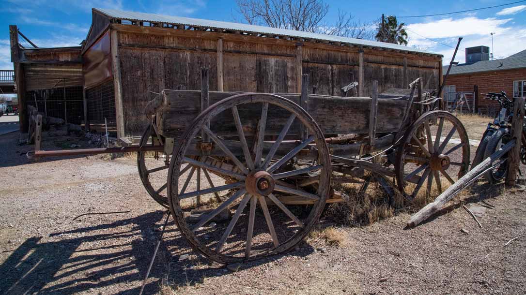 Stagecoaches were often the target of outlaw gangs who roam the lands in th old west.