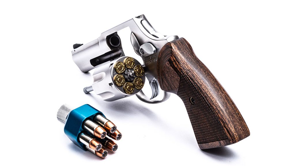 Both the cylinder release and grips are designed to accommodate speedloaders. The author found his Pachmayr S&W K-frame speedloaders worked just fine with the Taurus wheelgun.